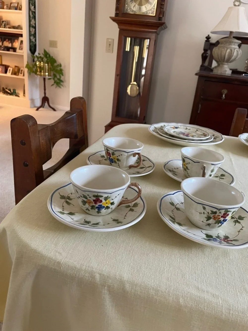 Longchamp two teacups